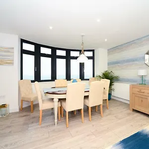 https://131a-southbourne-overcliff-drive.bournemouth-hotels.org